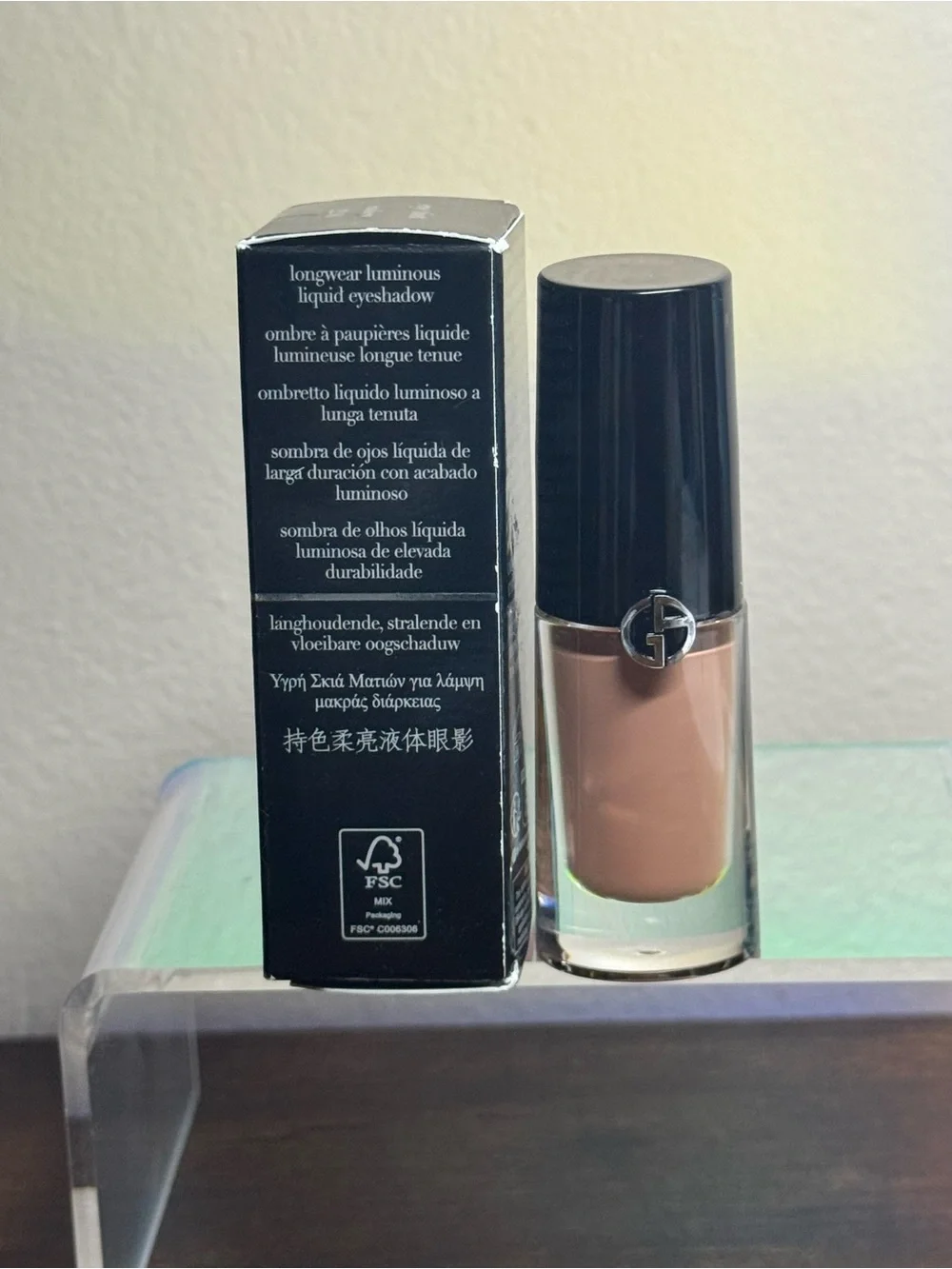Giorgio Armani Eye Tint Long-Lasting Liquid Eyeshadow 22M cashew